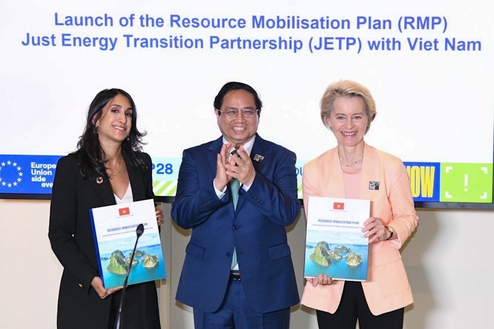 Partners commit US$15.5 billion to Vietnam’s energy transition